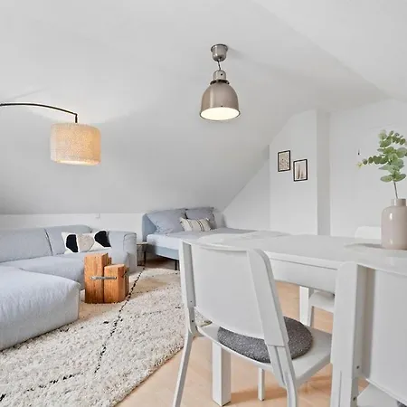 Second Manzell Apartman *